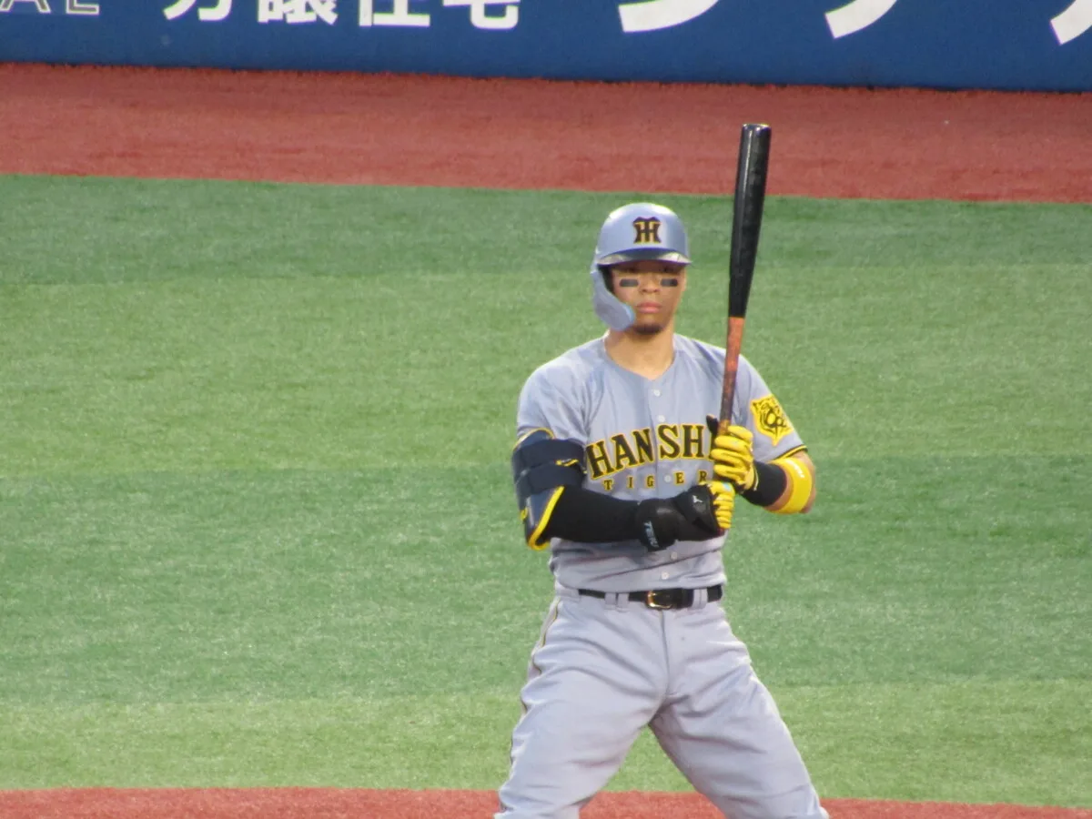 阪神・佐藤輝明が通算150号！巨人戦で2発、森下翔太も28号アーチ競演