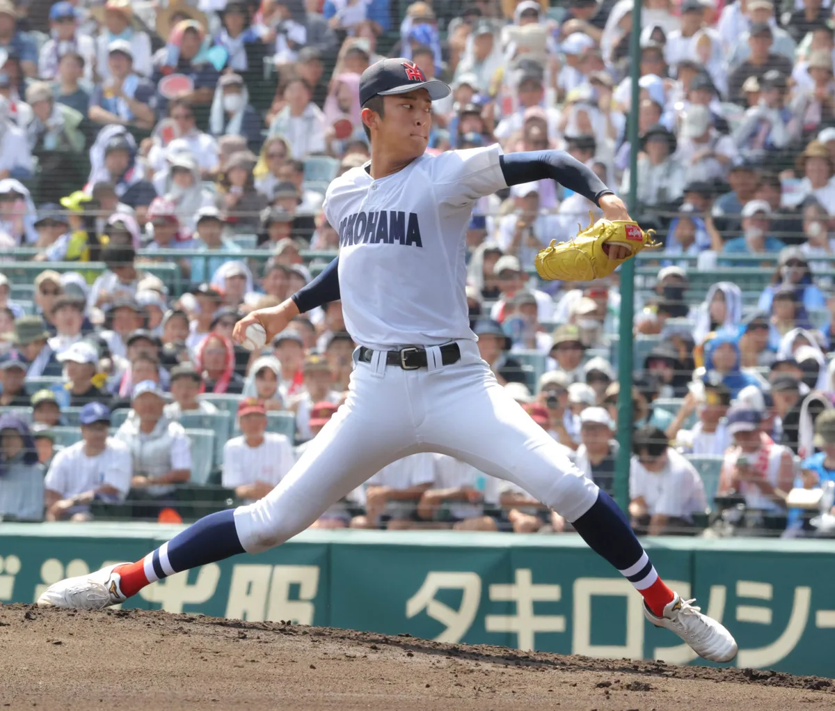 横浜・織田翔希、甲子園最速156キロの衝撃！無死満塁を5球で斬る
