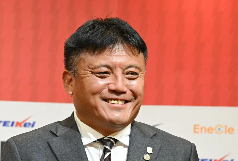 遠藤航、W杯離脱と代表引退…恩師曺貴裁監督が語った無念と未来への期待