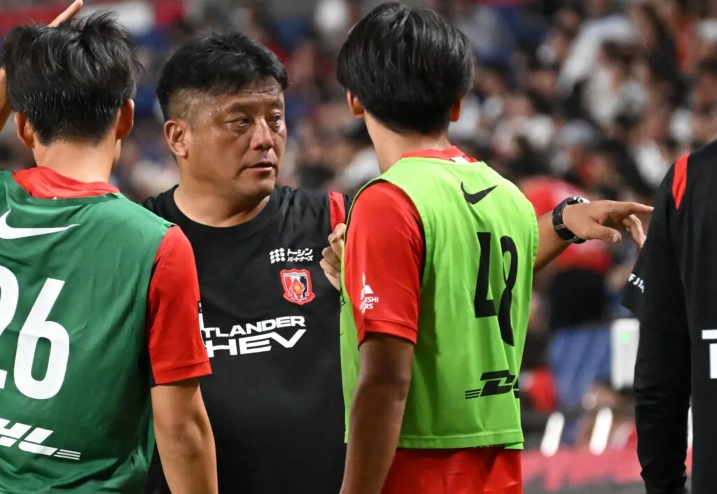 G大阪が浦和に逆転勝利！サヴィオ退場の波乱、曺貴裁監督も警告