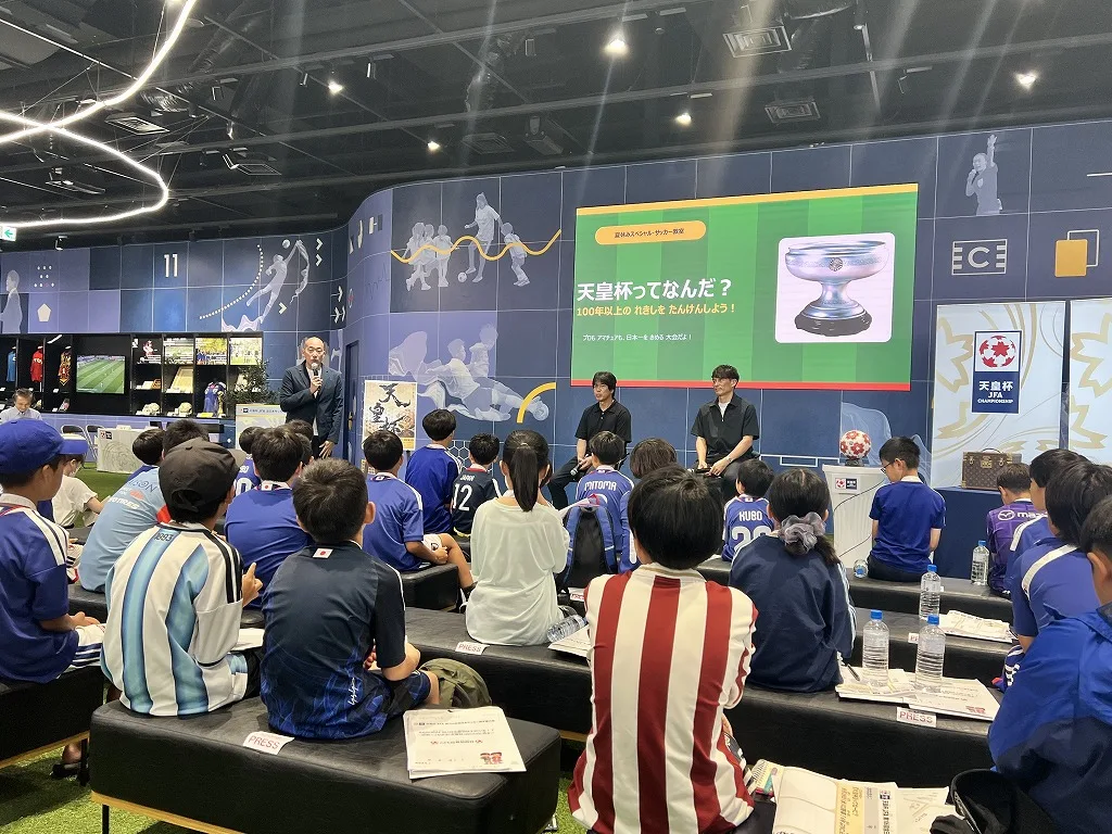 名波浩コーチが語るW杯で勝つための3条件「頭の良さ、学ぶ心、向上心」